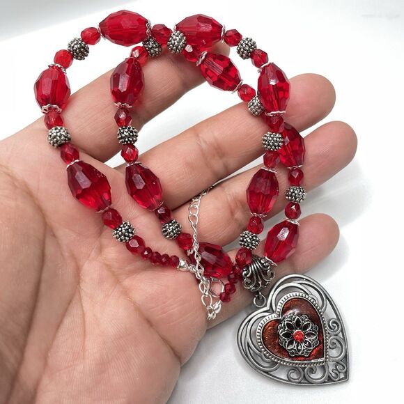 Artisan Red Glass Beaded Silver Tone Gothic Heart Pendant Necklace Statement - Picture 4 of 10